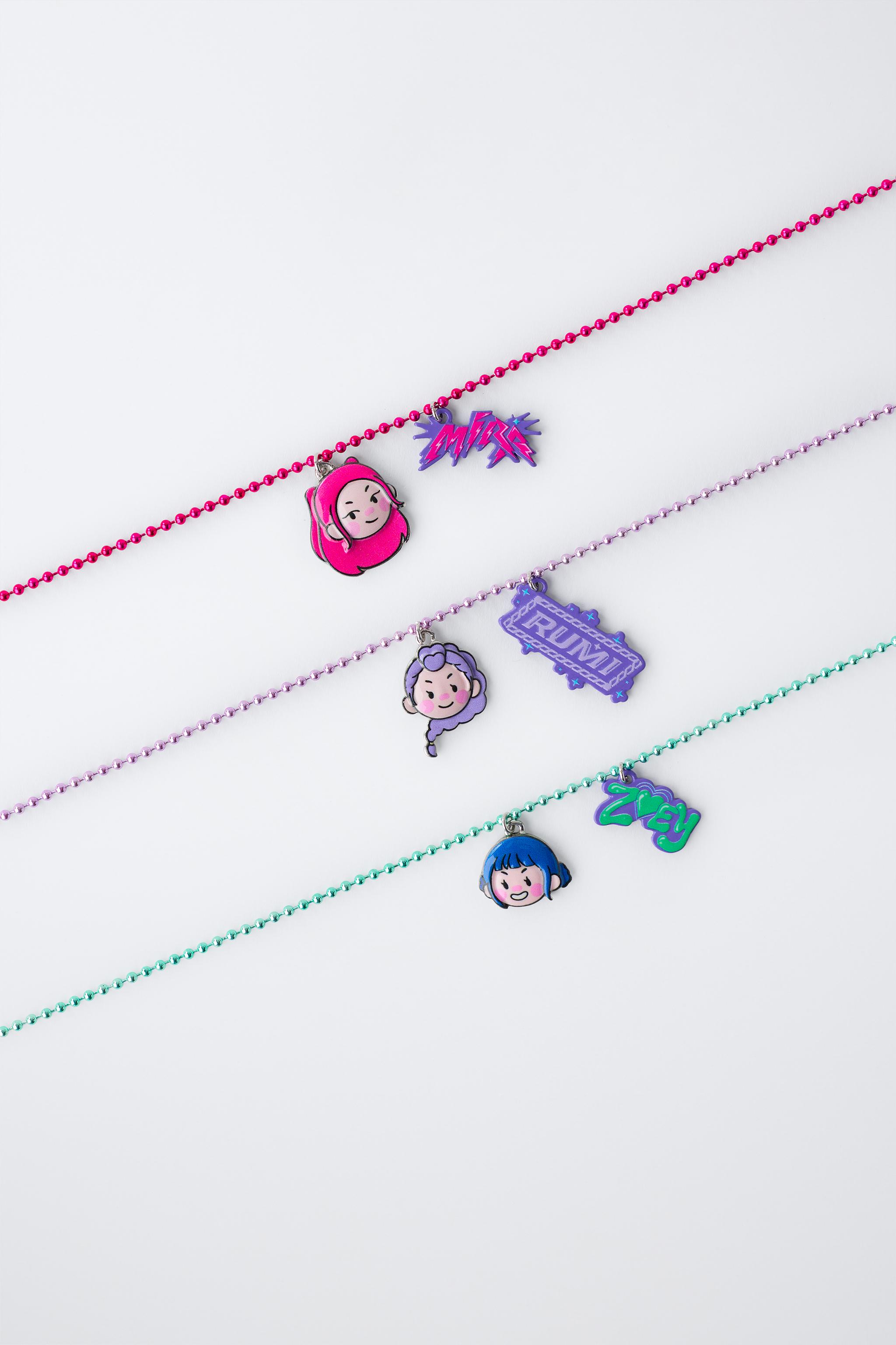 PACK OF THREE NECKLACES KPOP DEMON HUNTERS™ NETFLIX ©